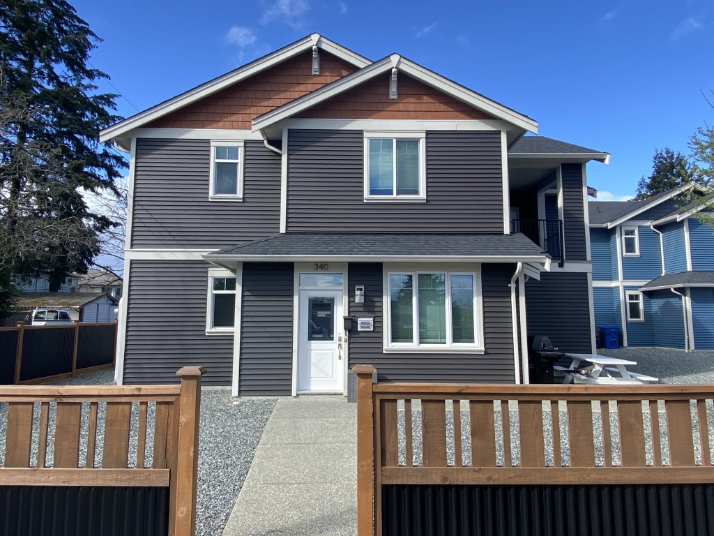 340 Harwood Road - Whistler House