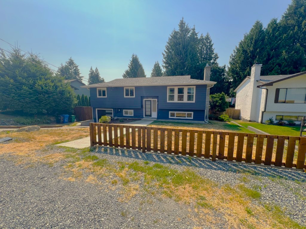 3963 Macisaac Drive - Upper