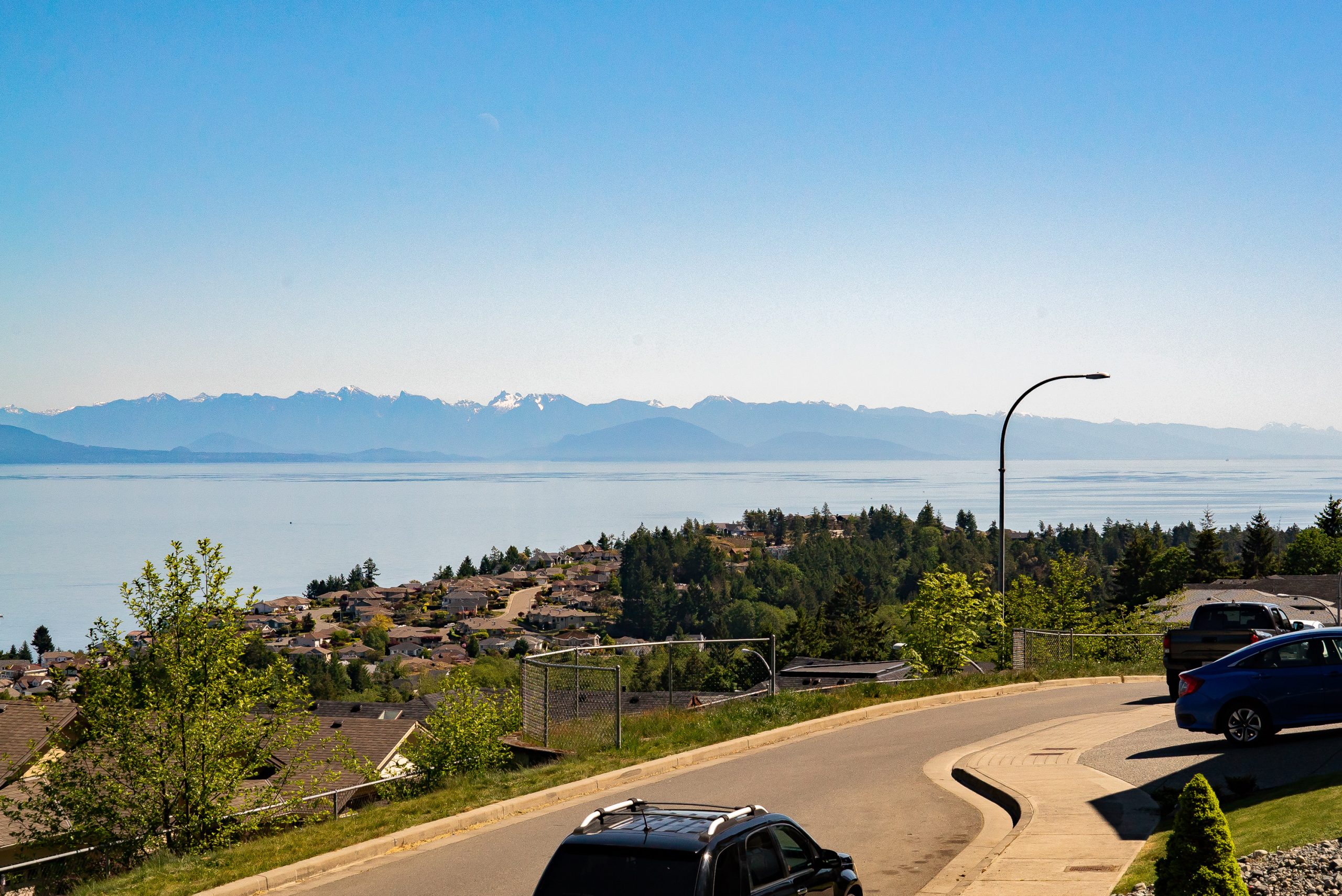 5361 Royal Sea View- Lower