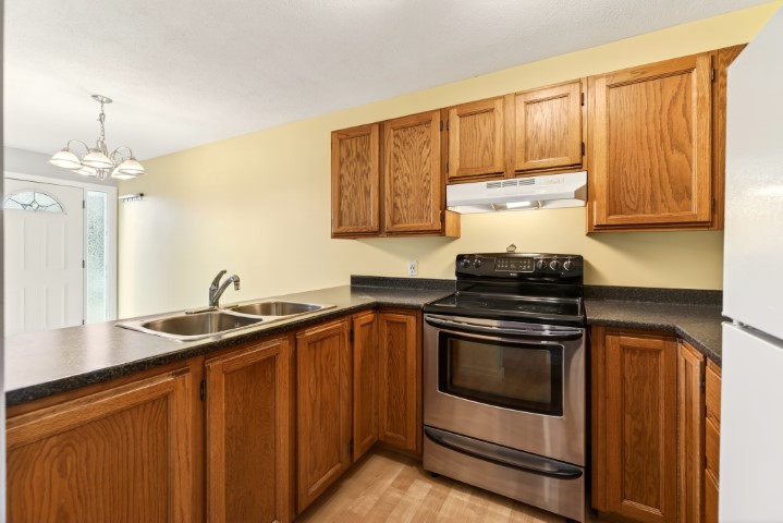 #4-520 Rosehill Street