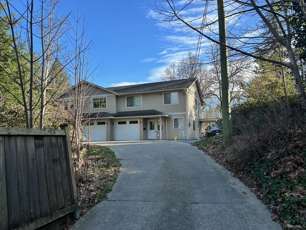 2974 Cliffs Road - Upper