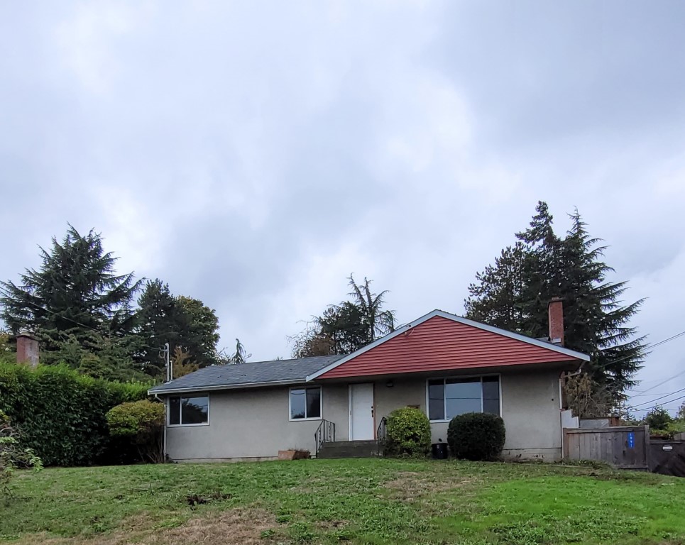 1991 Bayview Avenue