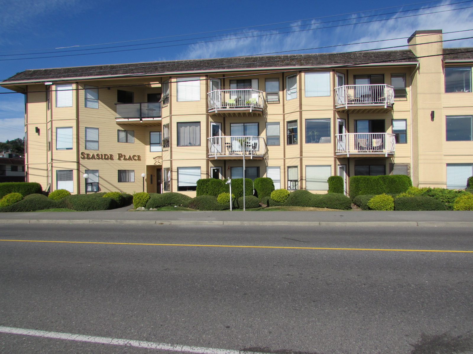 204-2815 Departure Bay Road